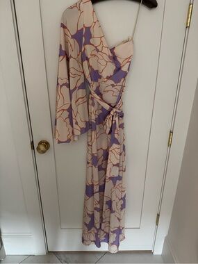 alexis matani printed satin maxi dress Alexis | Dresses | Alexis Matani Dress Titan Red Maxi V Neck Sleeveless  Womens Size S